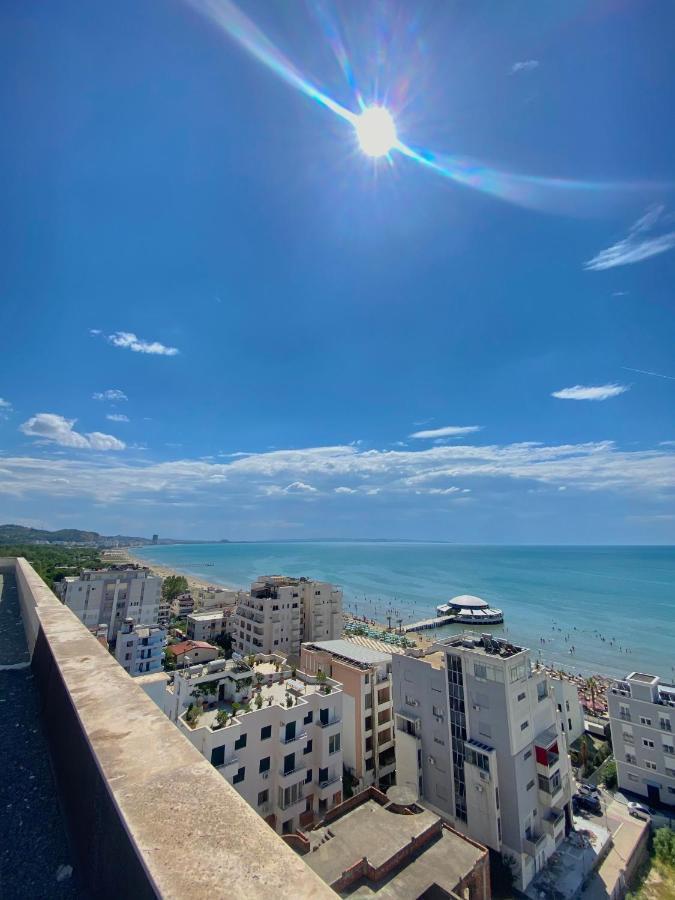 Prestige Apartament Sea View Durrës Esterno foto