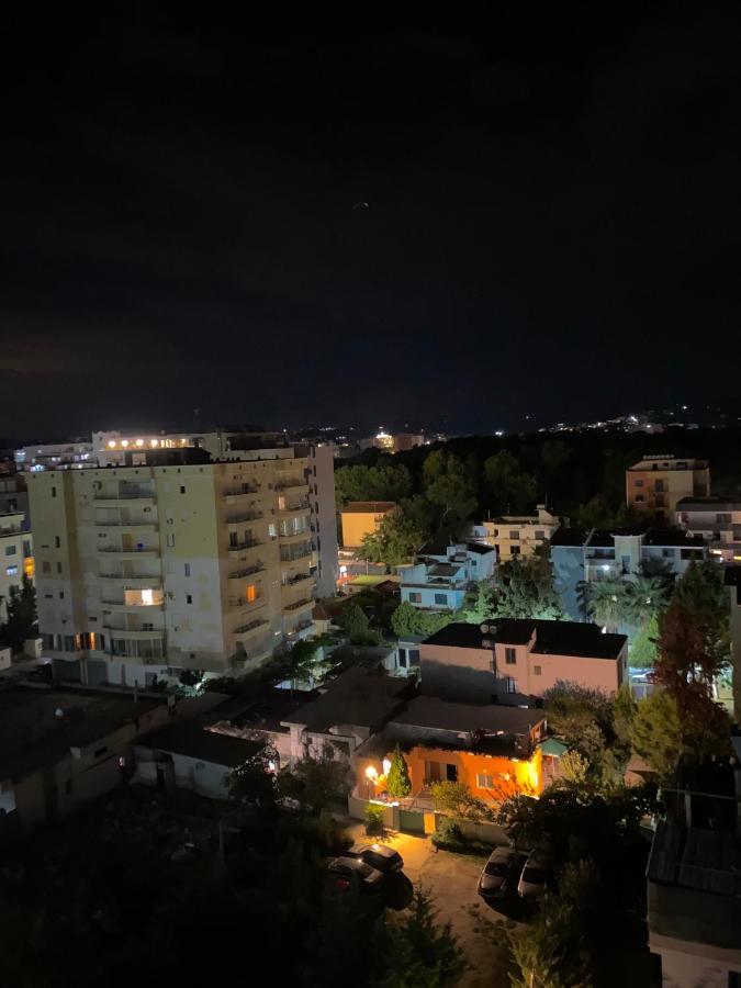 Prestige Apartament Sea View Durrës Esterno foto
