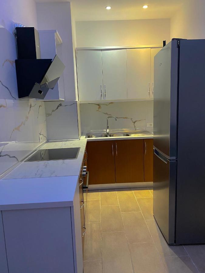 Prestige Apartament Sea View Durrës Esterno foto