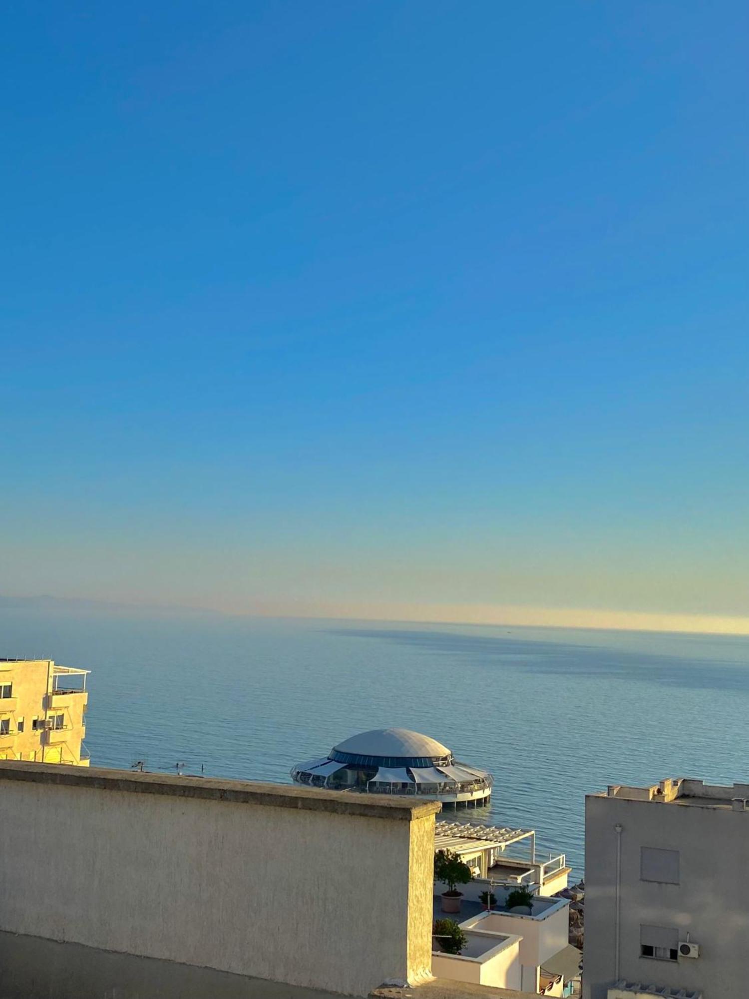 Prestige Apartament Sea View Durrës Esterno foto