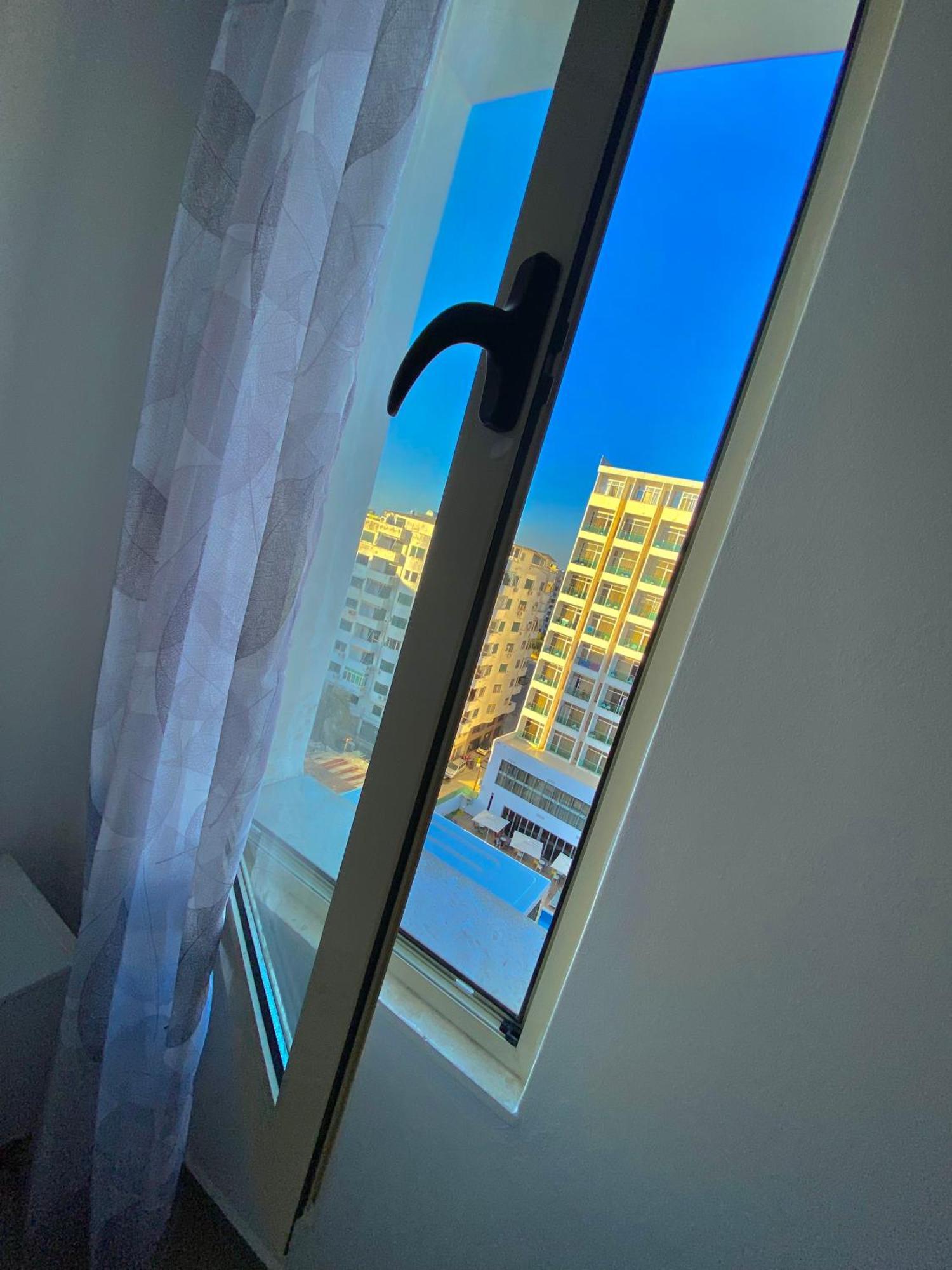 Prestige Apartament Sea View Durrës Esterno foto