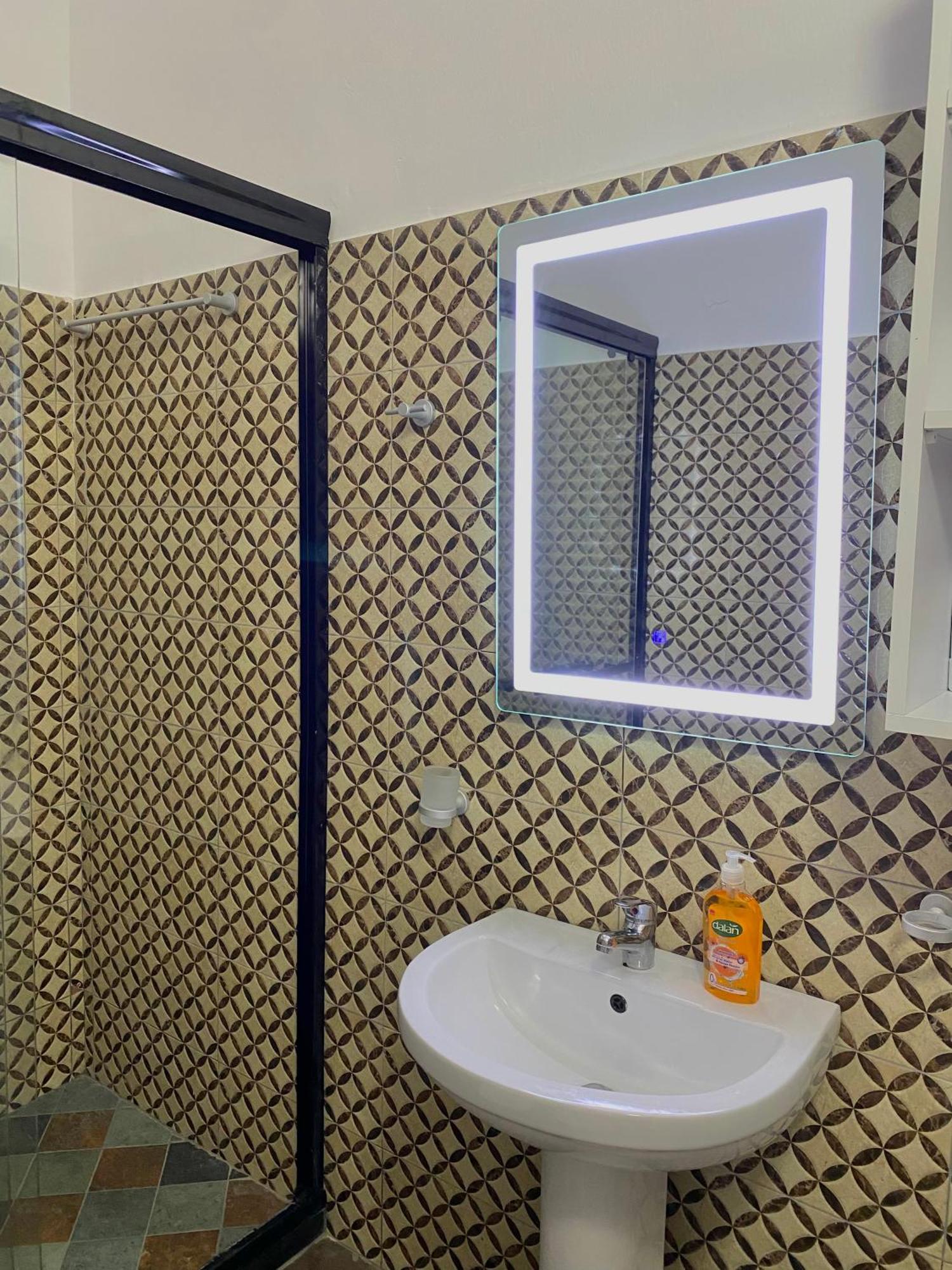 Prestige Apartament Sea View Durrës Esterno foto